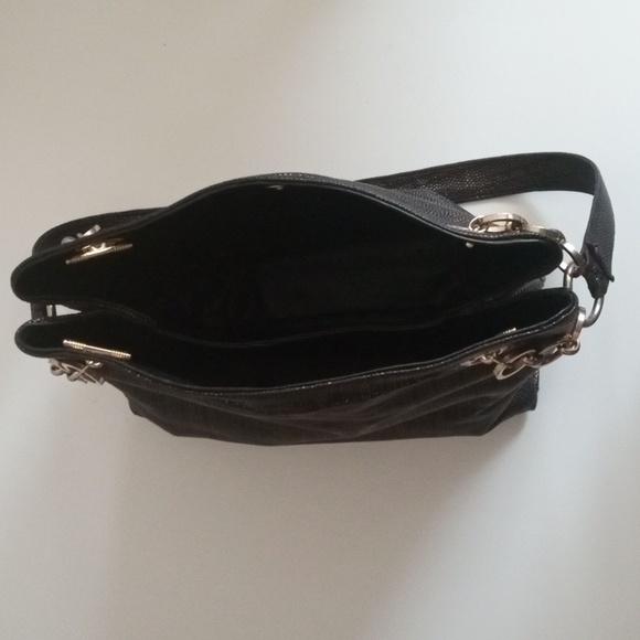 👜🖤⭐Black and Gold Vegan Leather Shoulder Bag - Picture 10 of 10